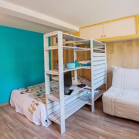 Сasa de vacaciones Bungalow Dans Un Jardin